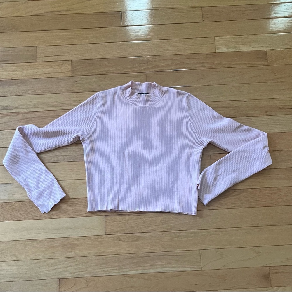 Brandy Melville Light Pink Cropepd Turtleneck Sweater